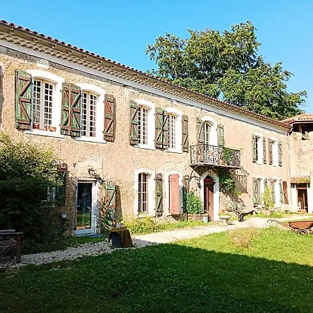 Les Toits De Miramont Penzion 3*